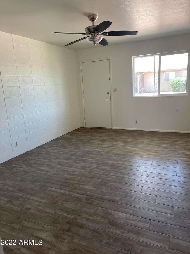 5233 E University Dr unit H, Mesa, AZ 85205 - photo 2