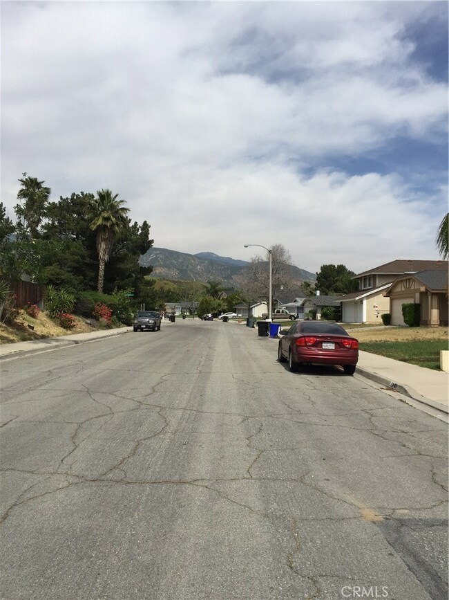 5037 Auburn Ave, San Bernardino, CA 92407 - photo 4