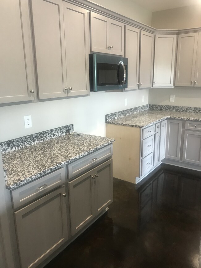 736 Kingree Rd, Shelbyville, TN 37160 - photo 5