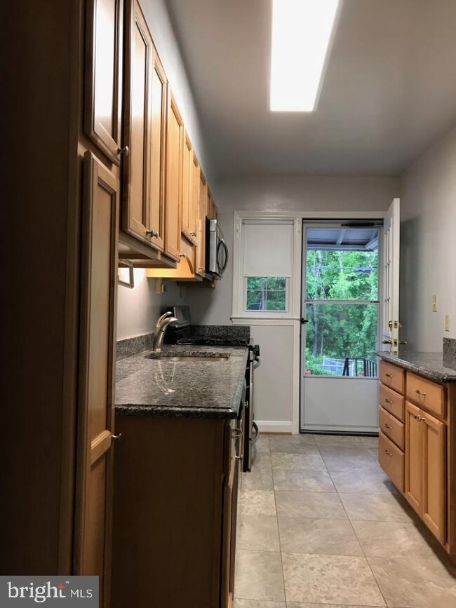 1802 Trenleigh Rd, Parkville, MD 21234 - photo 7