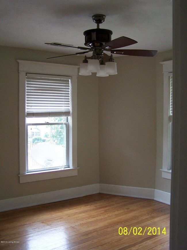 Real Estate 046
