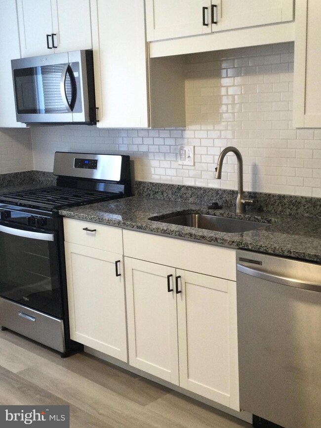 8570 Pioneer Dr, Severn, MD 21144 - photo 7