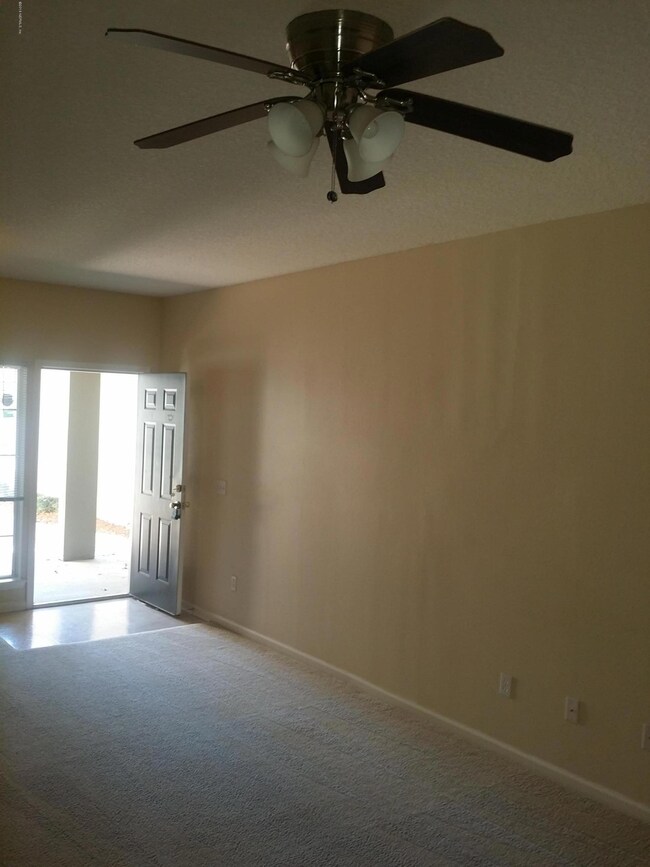 4730 Playpen Dr, Jacksonville, FL 32210 - photo 3