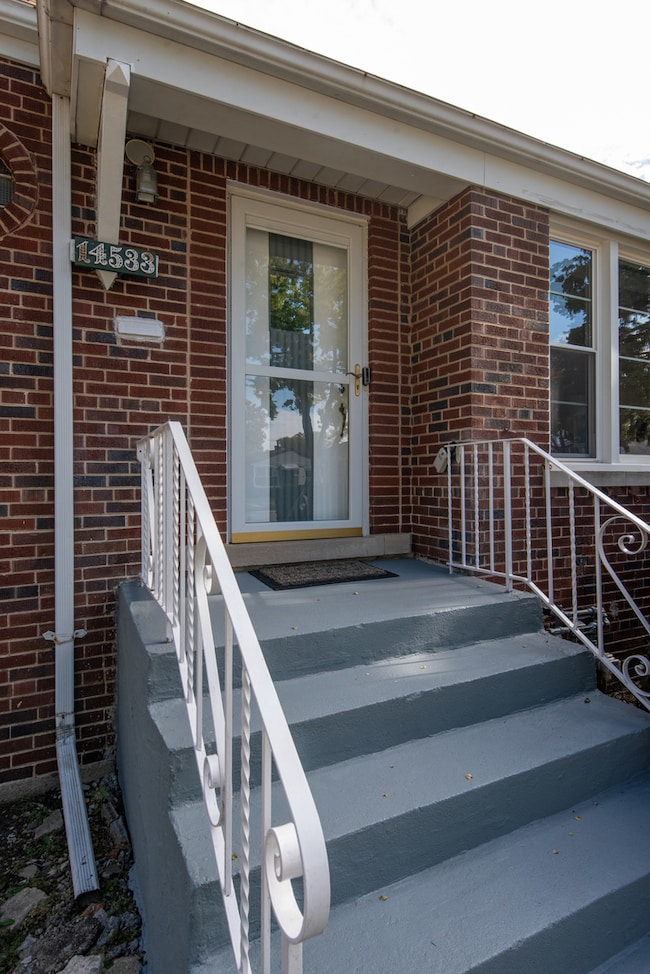 14533 S Parnell Ave, Riverdale, IL 60827 - photo 4
