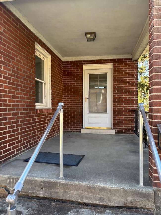 2327 Losantiville Ave, Cincinnati, OH 45237 - photo 2