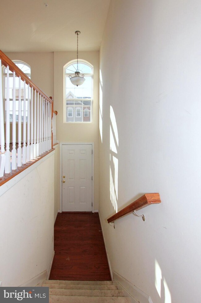 8523 Crooked Tree Ln, Laurel, MD 20724 - photo 2