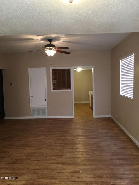 Dining Area  IMG_27281