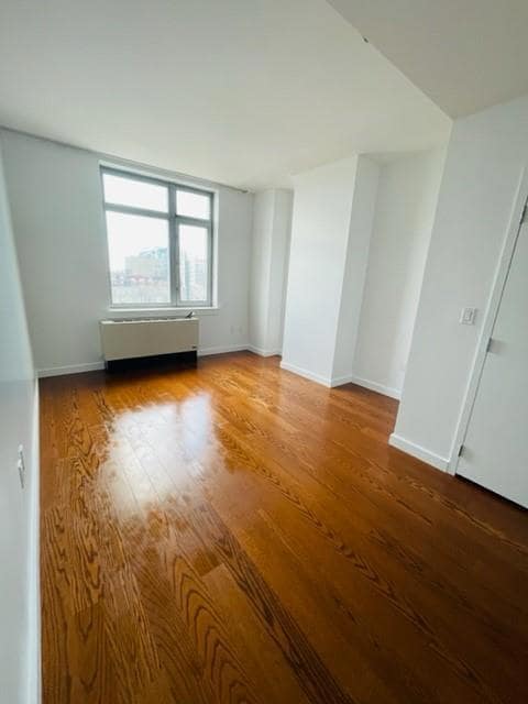 Sky View Parc unit 16E, Flushing, NY 11354 - photo 4