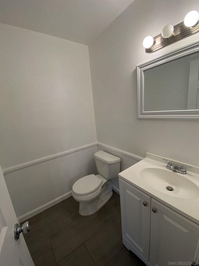 230 Regency Ct unit A, Chula Vista, CA 91911 - photo 4