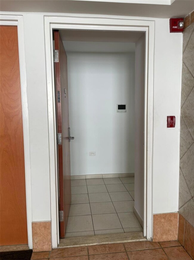 Apt. Entrance
