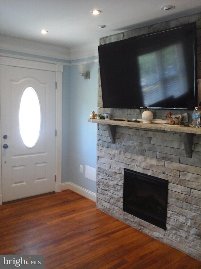 5203 60th Ave, Hyattsville, MD 20781 - photo 3