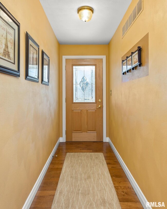 1255 W Wonderview Dr, Dunlap, IL 61525 - photo 4