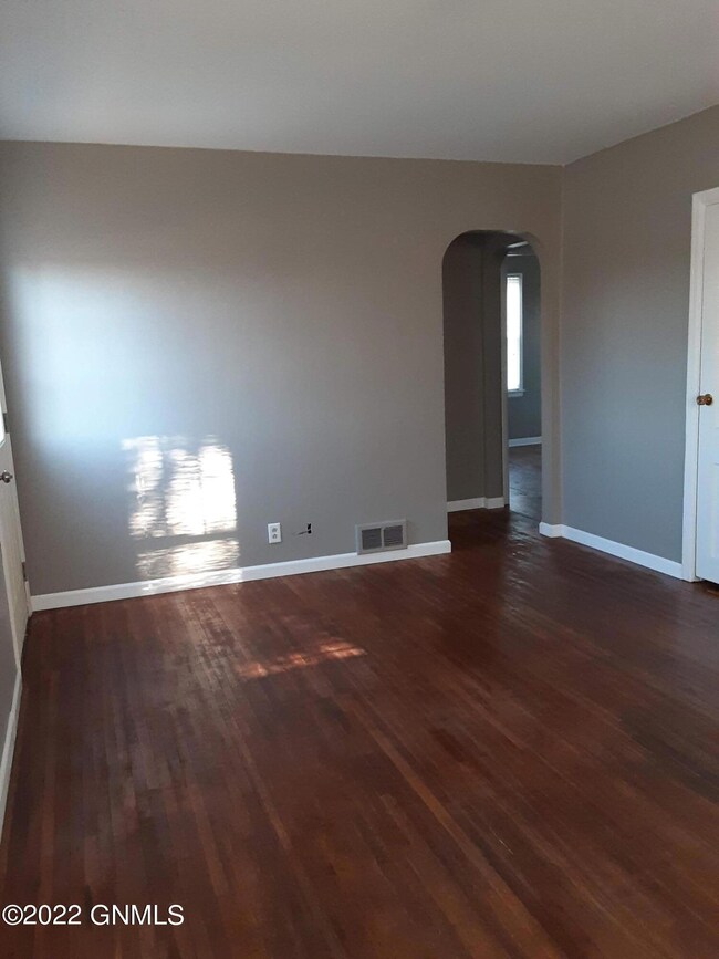 219 4th Ave W, Turtle Lake, ND 58575 - photo 3