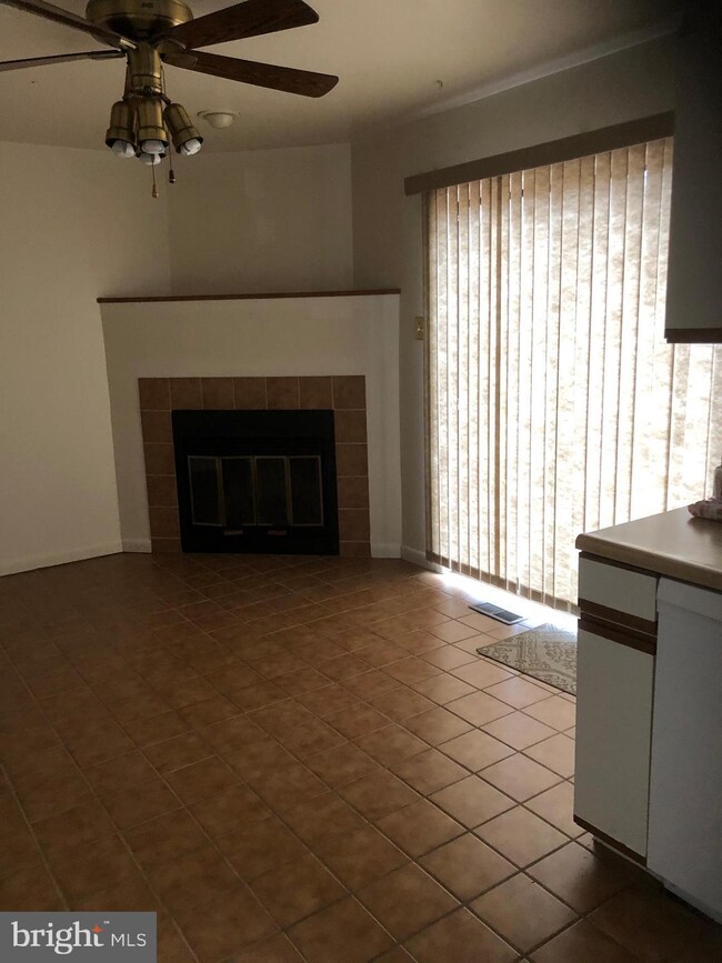 9419 Clocktower Ln, Columbia, MD 21046 - photo 5