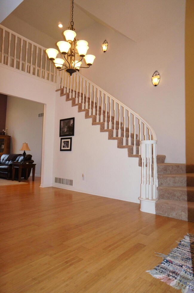 Unique staircase & foyer