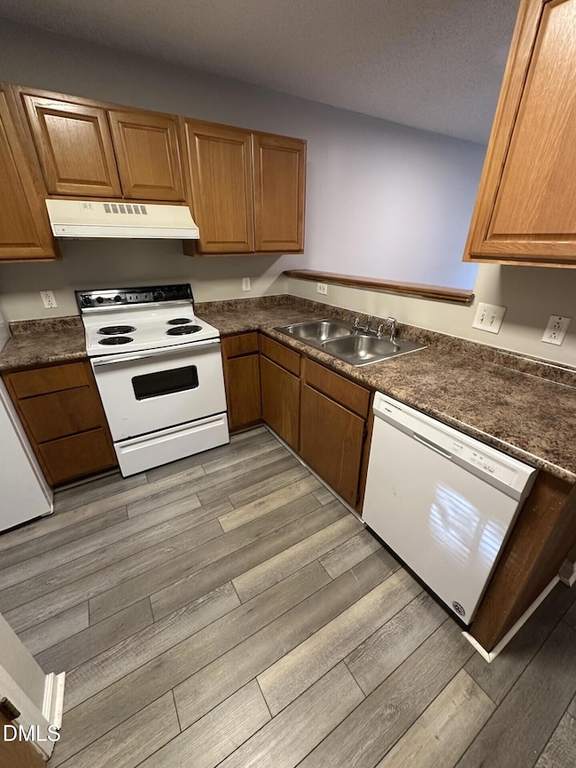 2904 Faversham Place, Raleigh, NC 27604 - photo 4