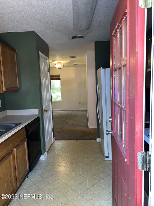 7087 Oakwood Dr, Jacksonville, FL 32211 - photo 7