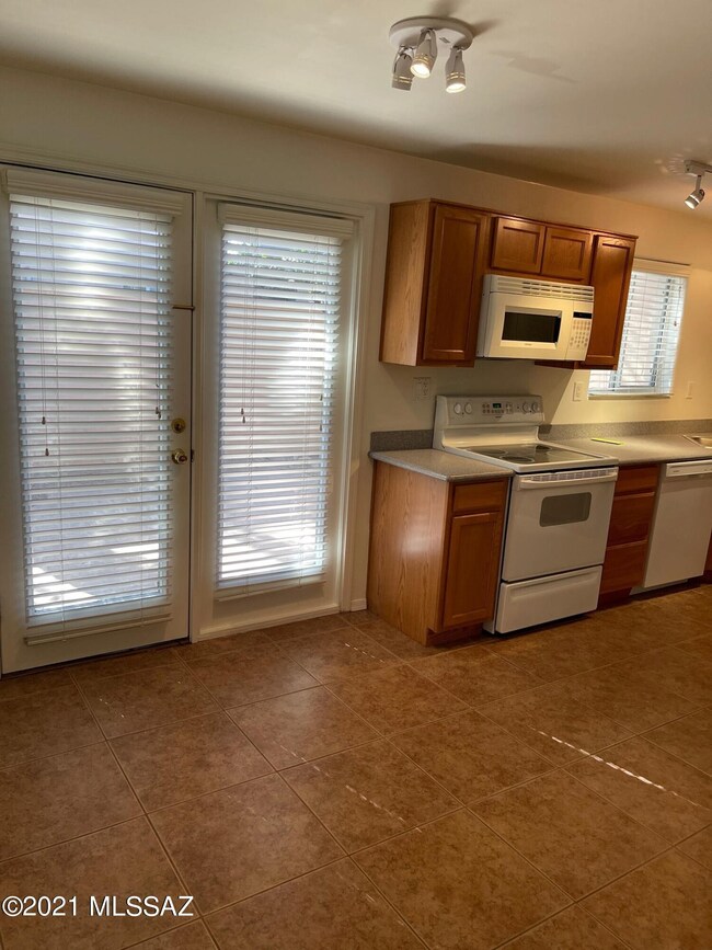 PIC 8