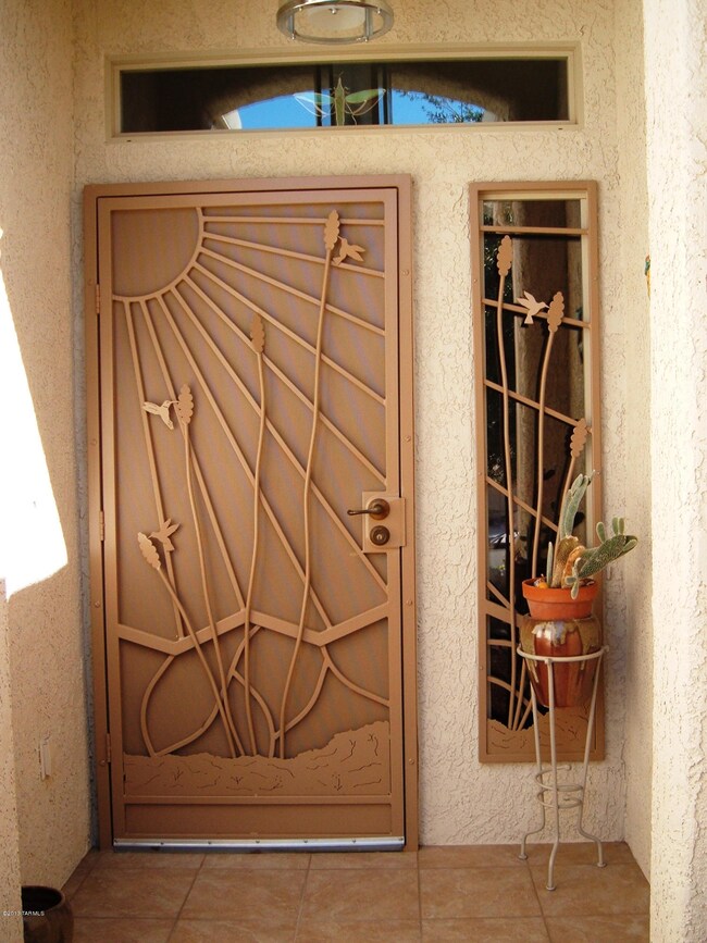 Lovely security/screen door