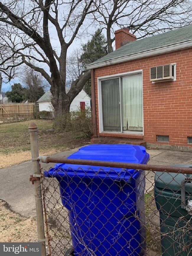 12710 Hathaway Dr, Silver Spring, MD 20906 - photo 6