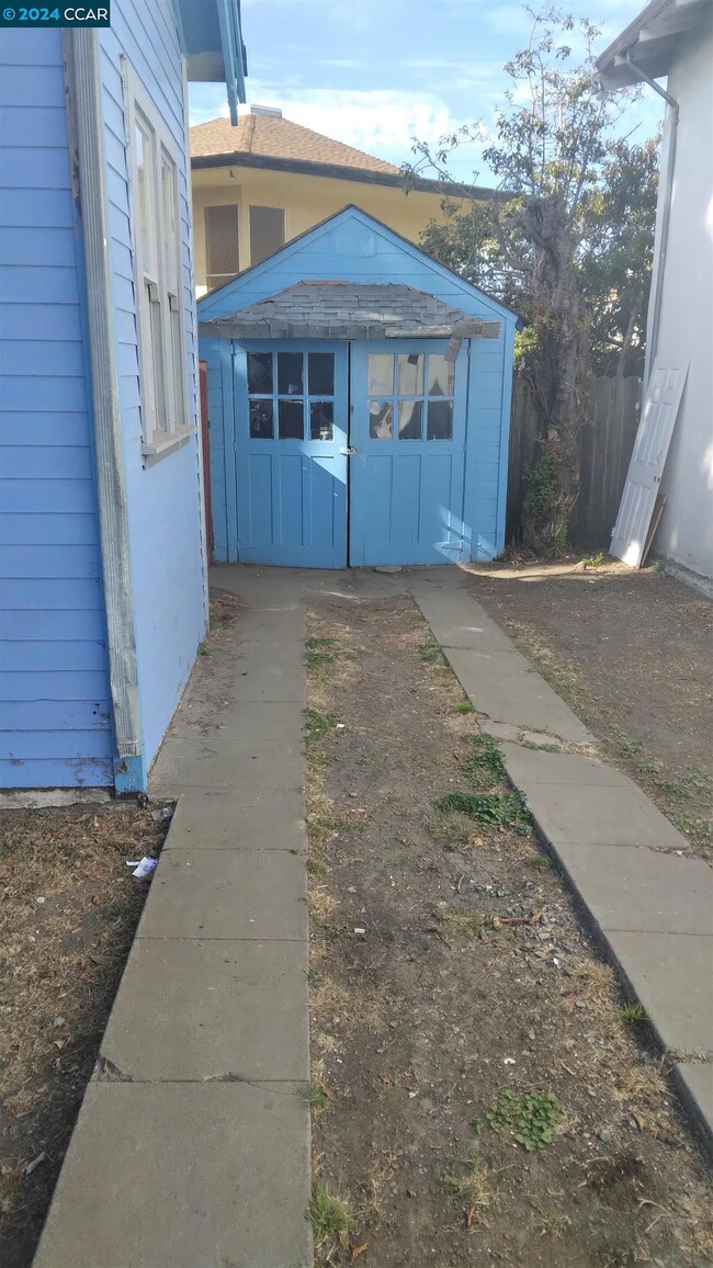 1450 Curtis St, Berkeley, CA 94702 - photo 3