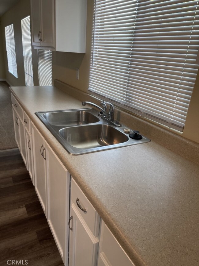 16805 B St, Victorville, CA 92395 - photo 5