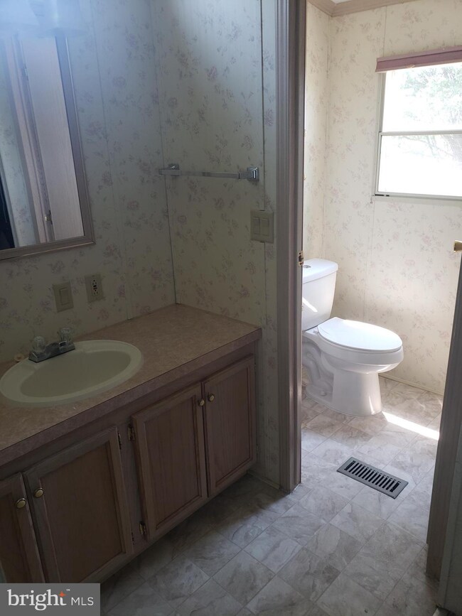 17357 Goddards Ln, Piney Point, MD 20674 - photo 6