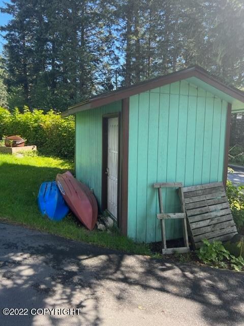 outbuilding