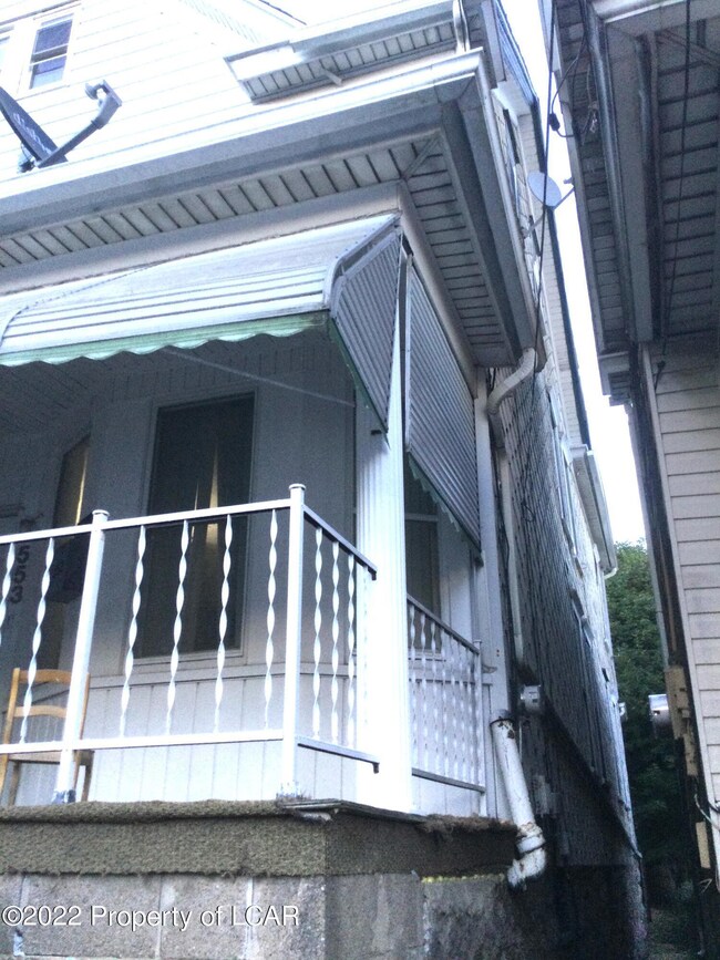 553 Hayes Street