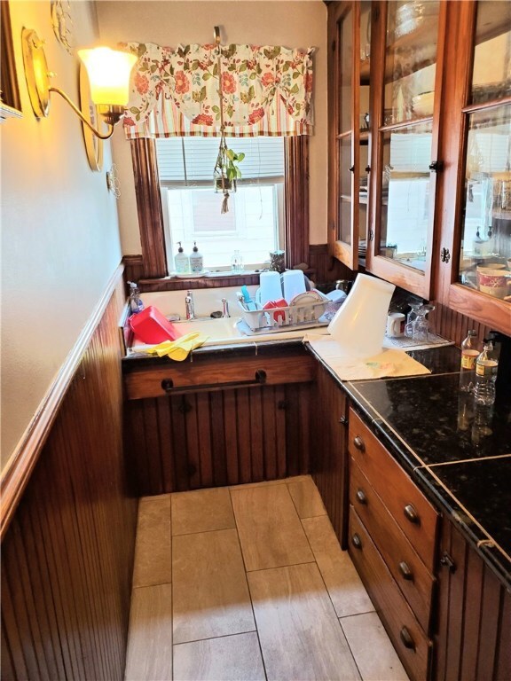 38 Wildwood Ave, Providence, RI 02907 - photo 5