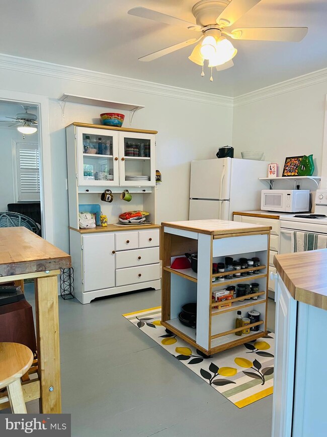 711 Lossing Ave, Colonial Beach, VA 22443 - photo 7