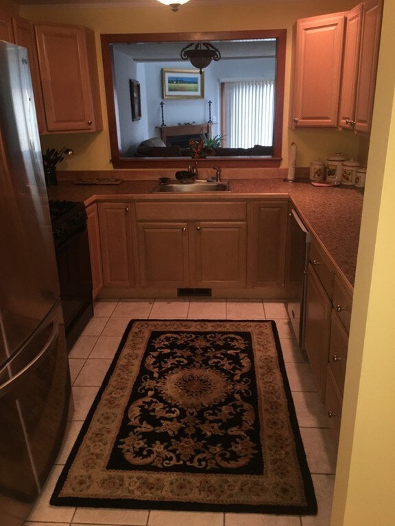 2 Spruce Pond Rd unit 2, Franklin, MA 02038 - photo 4