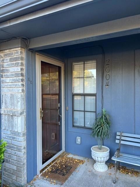 2604 Aquaduct Ct, Bedford, TX 76022 - photo 2