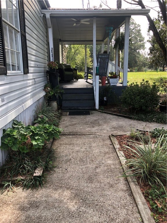 1012 Franklin St, Darien, GA 31305 - photo 4