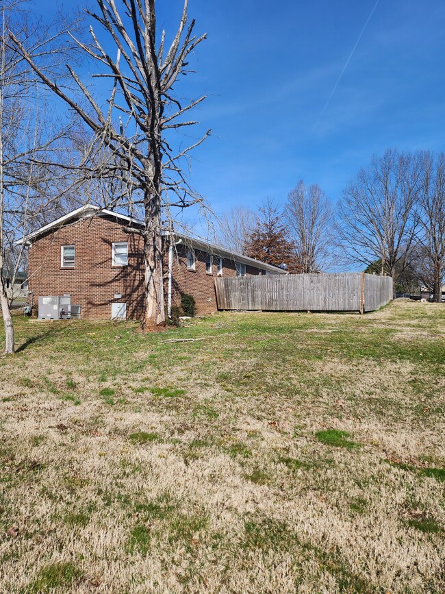 308 Shadow Dr, Shelbyville, TN 37160 - photo 3