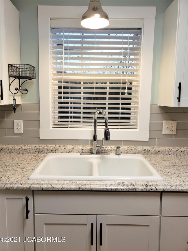 5-Sink Area