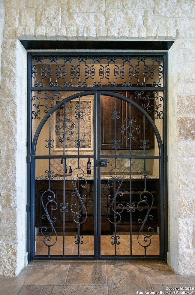 25051 Toutant Beauregard Rd, San Antonio, TX 78255 - photo 7