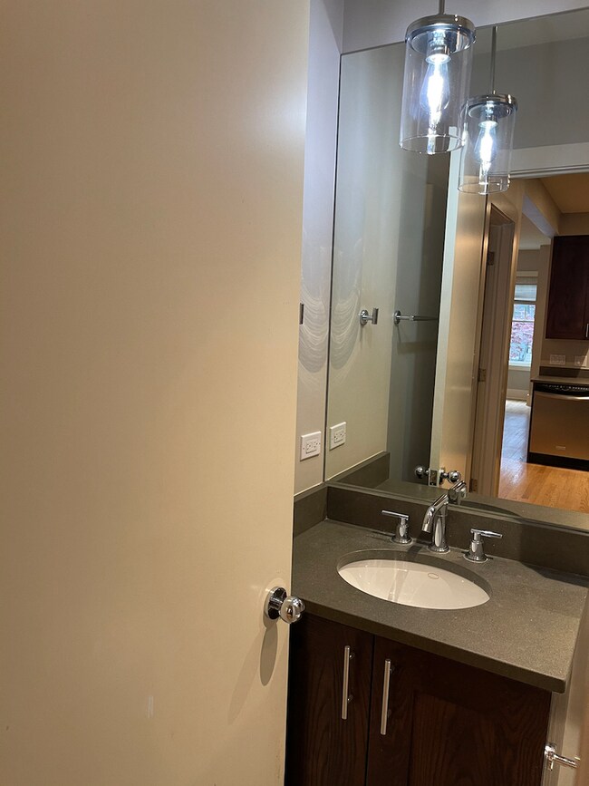 2648 N Wayne Ave unit 1F, Chicago, IL 60614 - photo 7