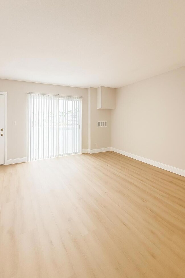 811 SE 22nd Ave unit 14, Pompano Beach, FL 33062 - photo 7