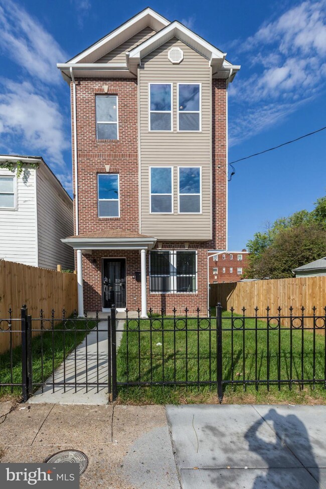 1048 48th Place NE, Washington, DC 20019 - photo 2