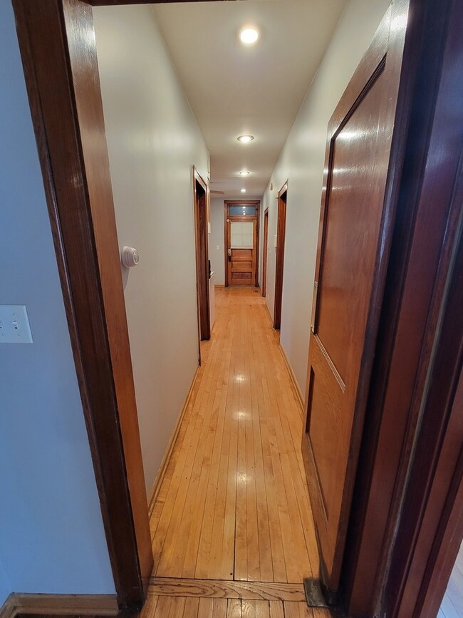 3017 N Gresham Ave unit 1, Chicago, IL 60618 - photo 7