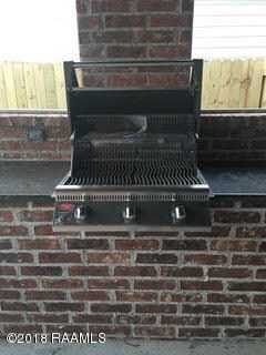 Outdoor Kitchen
