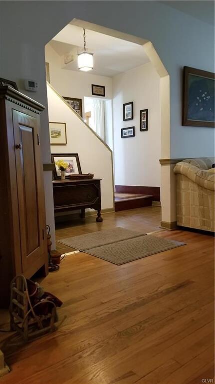 714 Fernwood St, Emmaus, PA 18049 - photo 4