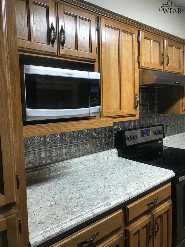 1505 Malcolm Ln, Wichita Falls, TX 76302 - photo 6