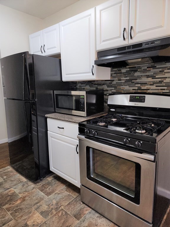 77 Regency Park Dr unit 77, Agawam, MA 01001 - photo 2