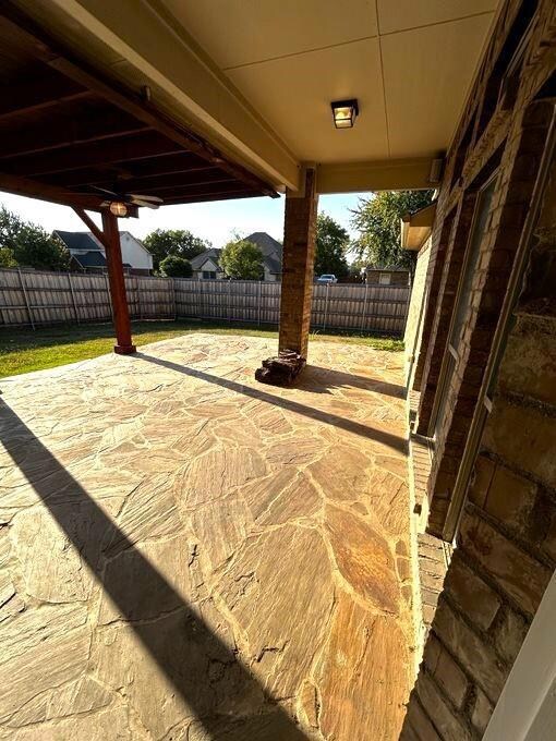 View of patio / terrace with ceiling fan