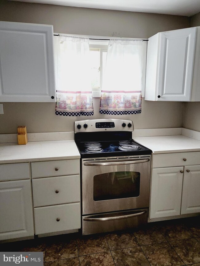 2973 Woodland Rd, Willow Grove, PA 19090 - photo 7