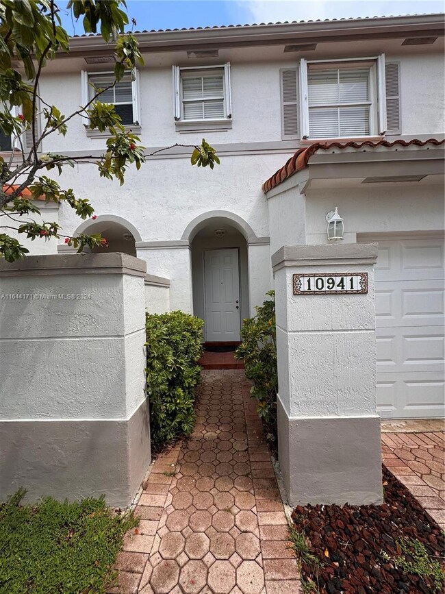 10941 NW 43rd Ln unit 10941, Doral, FL 33178 - photo 3