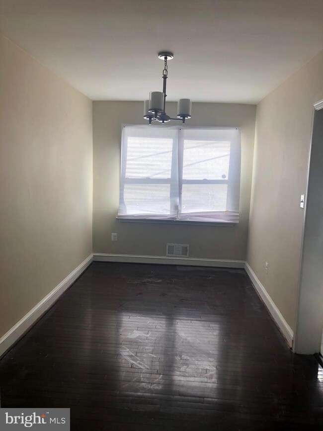 2136 Redthorn Rd, Middle River, MD 21220 - photo 3