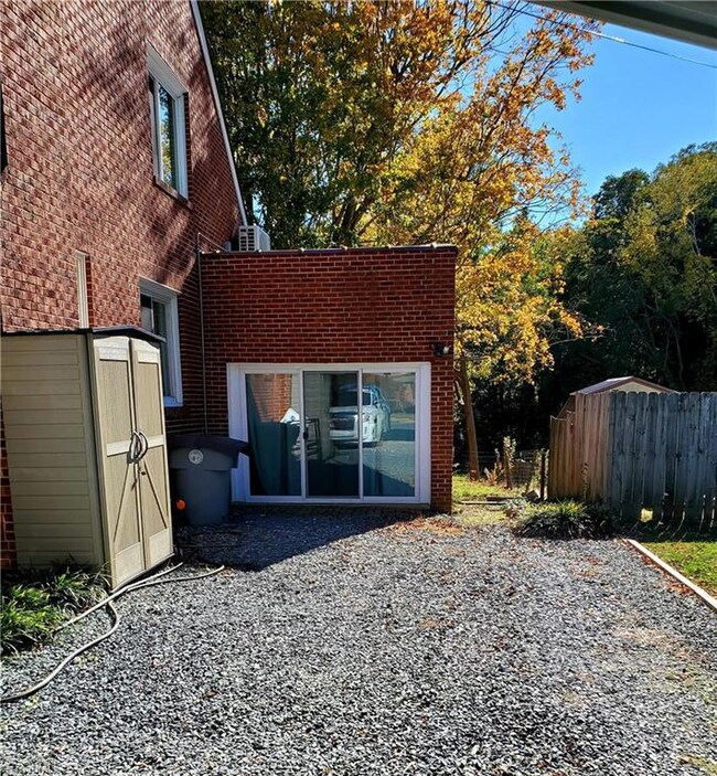 909 Sunset Ave, Asheboro, NC 27203 - photo 6